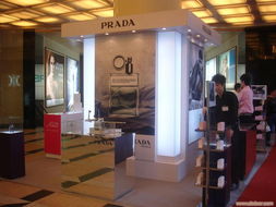 商場展柜與展示道具 設計、制作與維護全流程解析